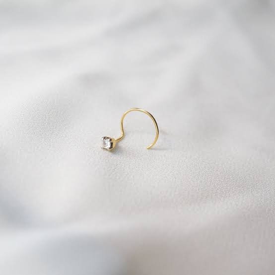 Nose pin Polish